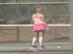 Schülerin wird vom Tennislehrer verführt